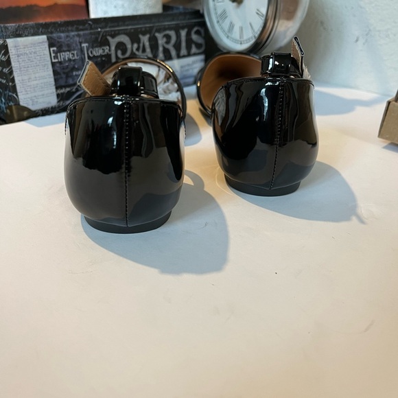 Black cut out flats - Picture 5 of 6